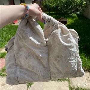 Lululemon gathered handle gym bag